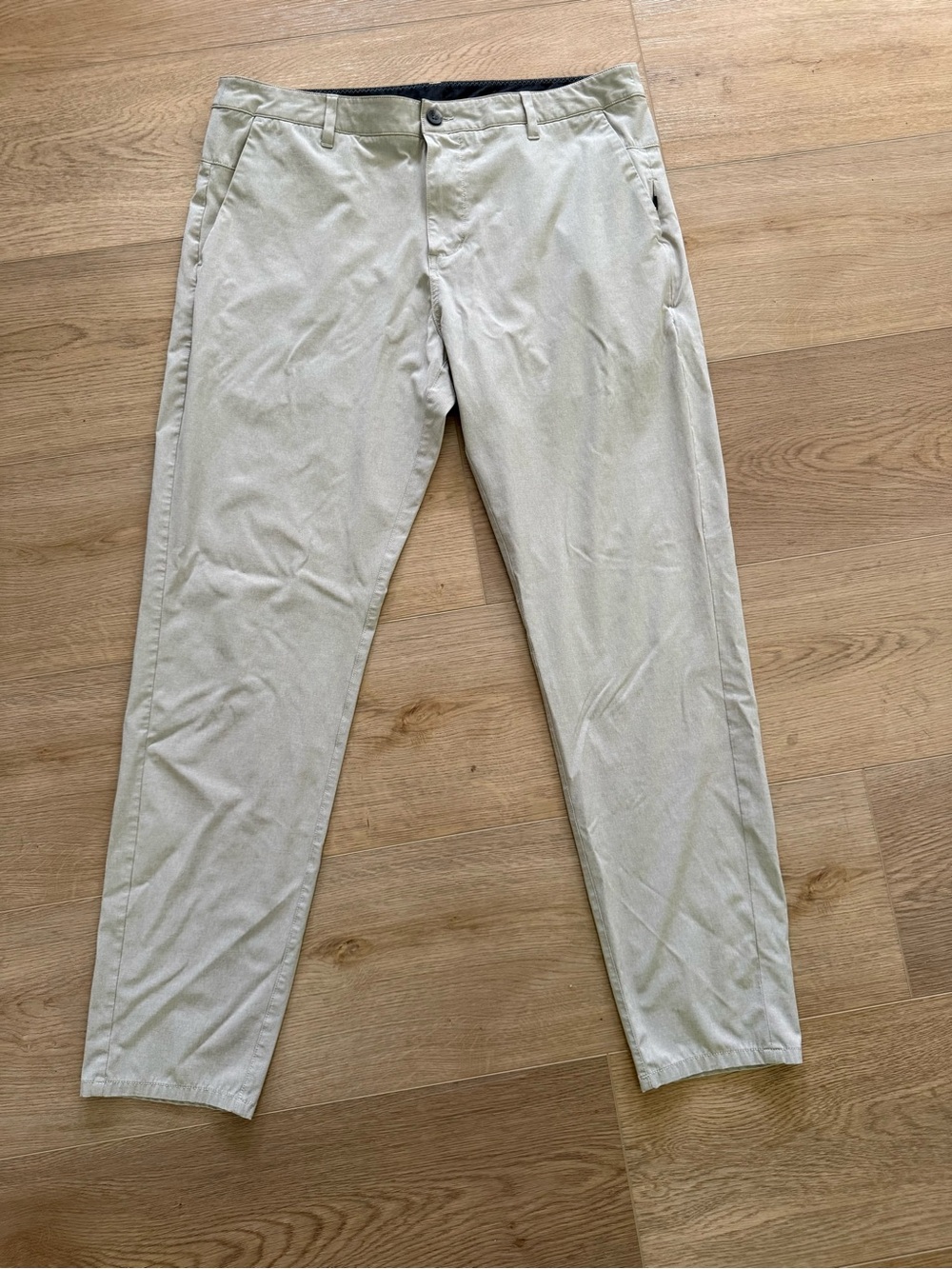 Vuori Aim Pants Men’s 36x32 Stretch Chino Performance Pants Stone Khaki